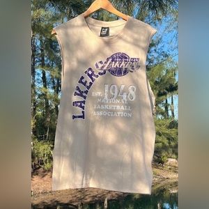 Urban Outfitters Los Angeles Lakers Cutoff Muscle Tee top beige MEDIUM